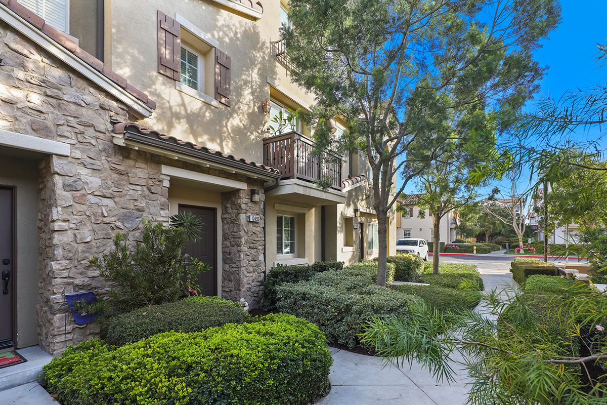 Long Beach Real Estate Agent Nancy Deprez can help you sell your home